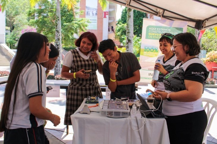 Estudiantes en el bootmaster