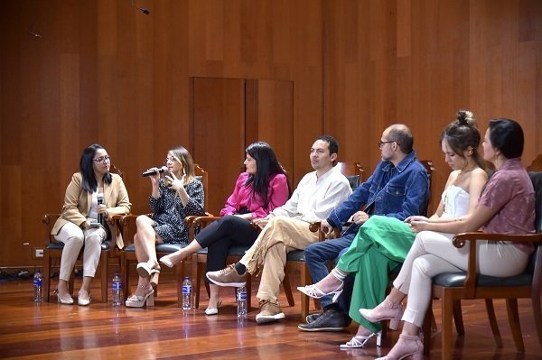 Reconocimiento Egresados Facultad de Comunicación Social y Periodismo en 25 Aniversario 