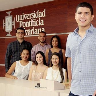 Grupo de abogados de la UPB