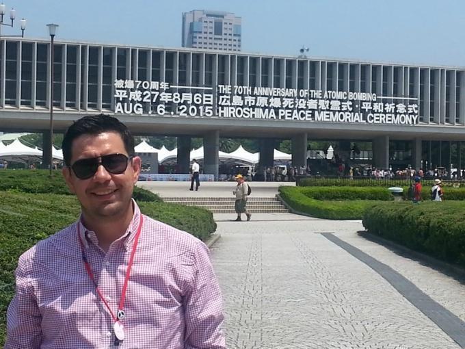 César en el Hiroshima Peace Park.