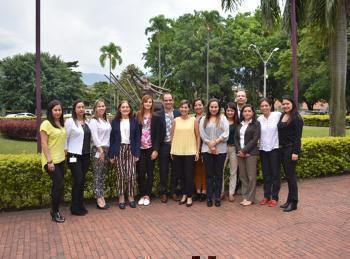 Equipo Colombia Científica y Banco Mundial en la UPB