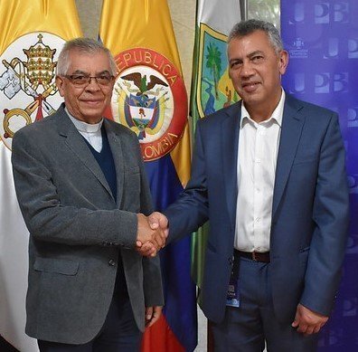 Firma convenio UPB y VAXTHERA