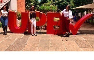 Egresadas UPB en Caracol Radio