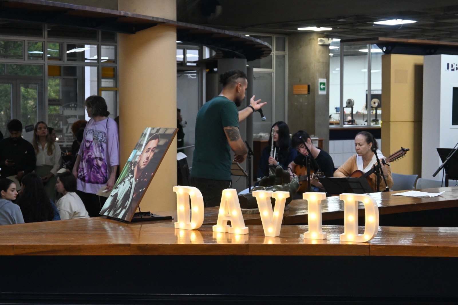 Homenaje David Escobar