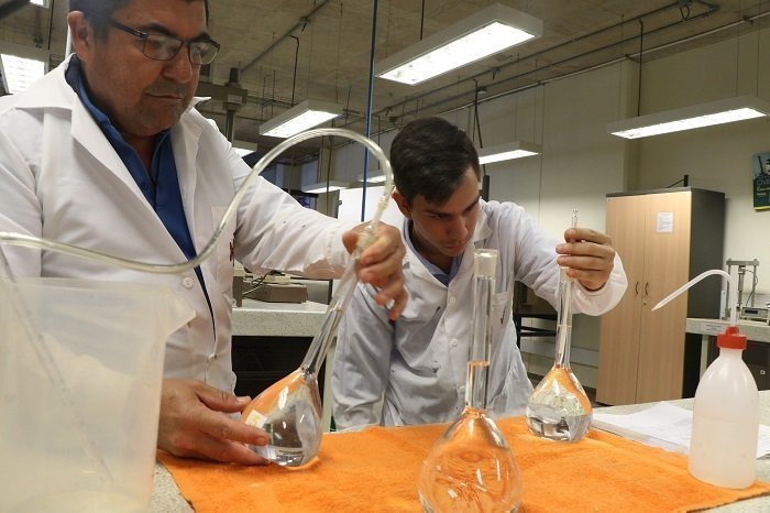 DoctoresCOLCIENCIAS_Interna2