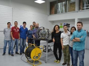 Los estudiantes detrás del Visor 3