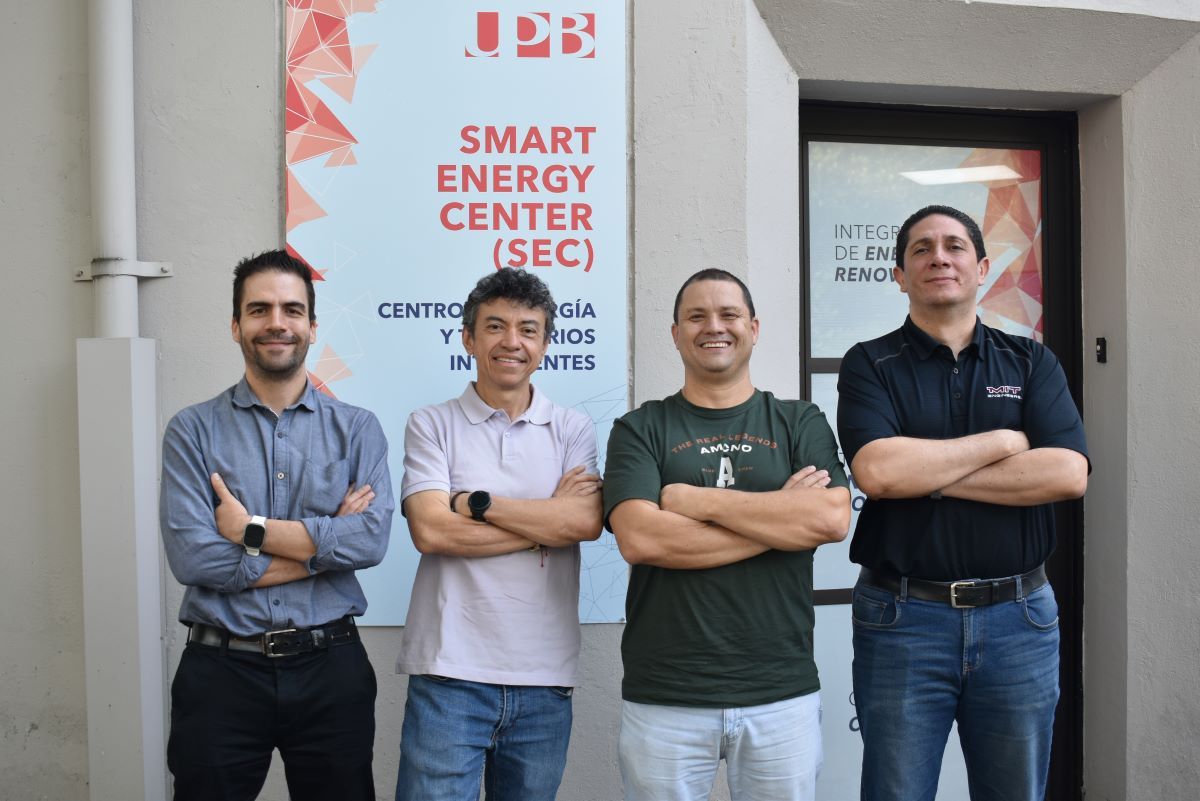 En la imagen, los nuevos directores del UPB Smart Energy Center (SEC): el Dr. Gabriel López y el Dr. Jorge Wilson González, quienes acompañarán la consolidación de la estrategia energética y de innovación de la Escuela de Ingenierías.