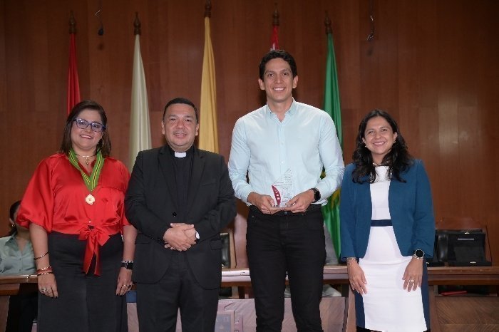 Conmemoración ingenierías Civil e Industrial 30 años 