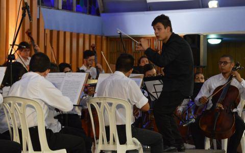 Plano general del concierto ofrecido por la Orquesta Sinfónica de Antioquia