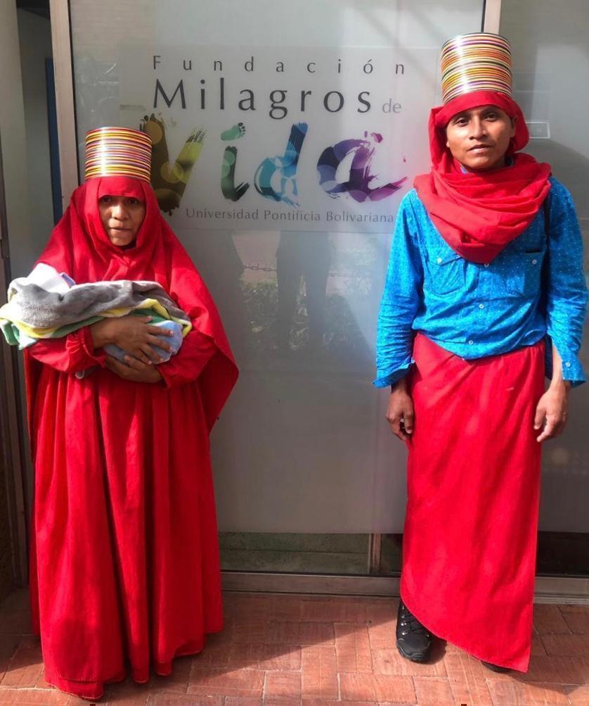 Familia Emberá en la sede asistencial de la Fundación Milagros de Vida