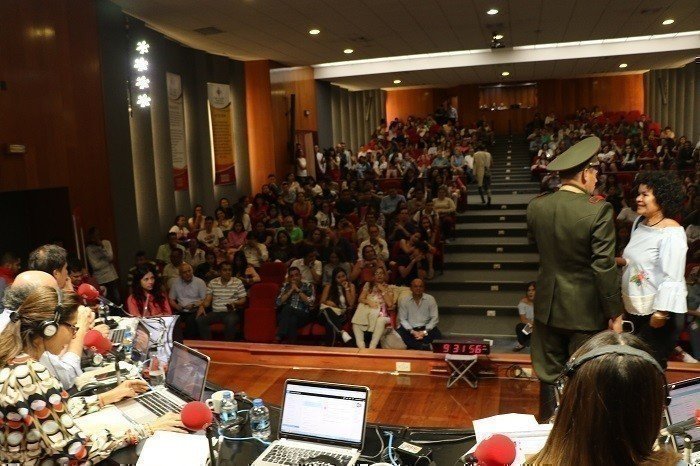 Egresadas UPB en Caracol Radio