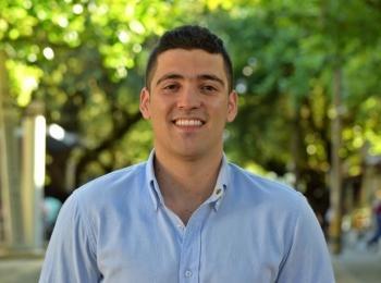 Analista financiero se destacó en concurso bursátil