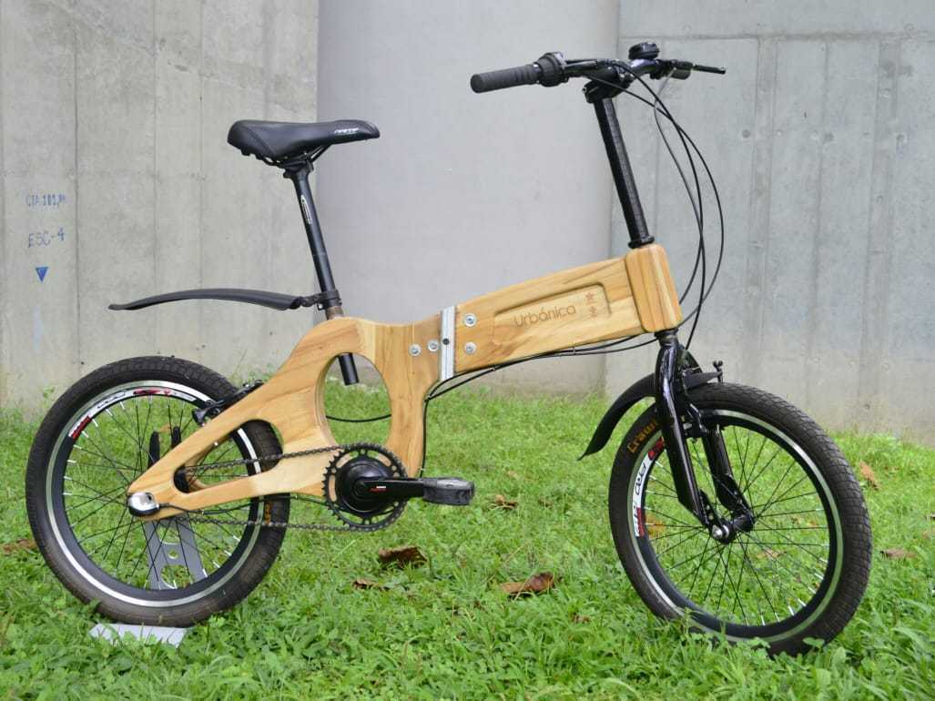 BICICLETA EN MADERA TECA