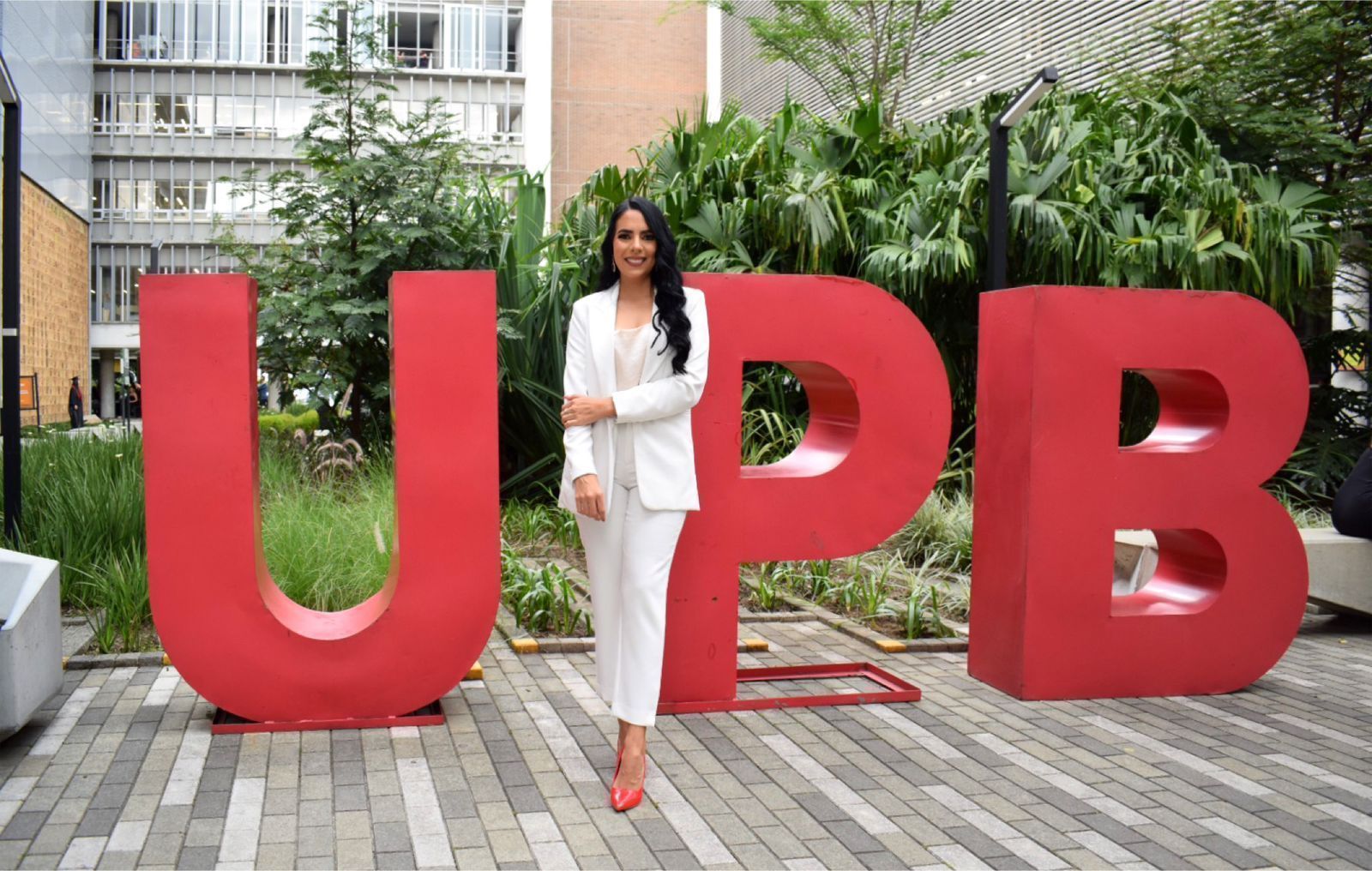 Manuela letras UPB