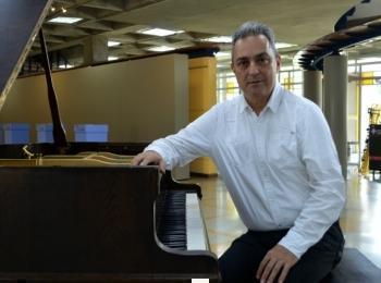 Mauricio Mejía, egresado de Ingeniería Electrónica