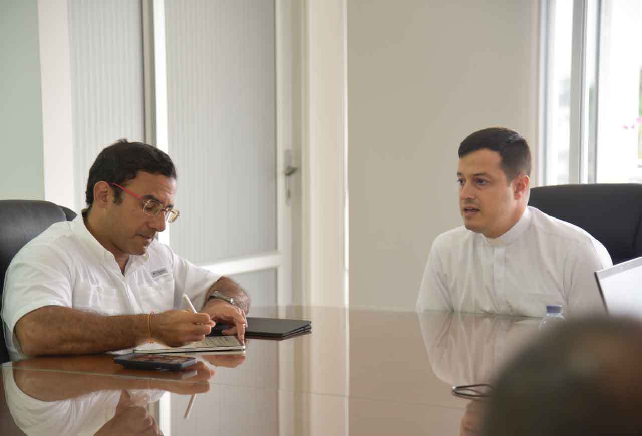 Rector de la Seccional, Pbro. Juan Camilo Restrepo Tamayo y alcalde de Montería, Hugo Kerguelén