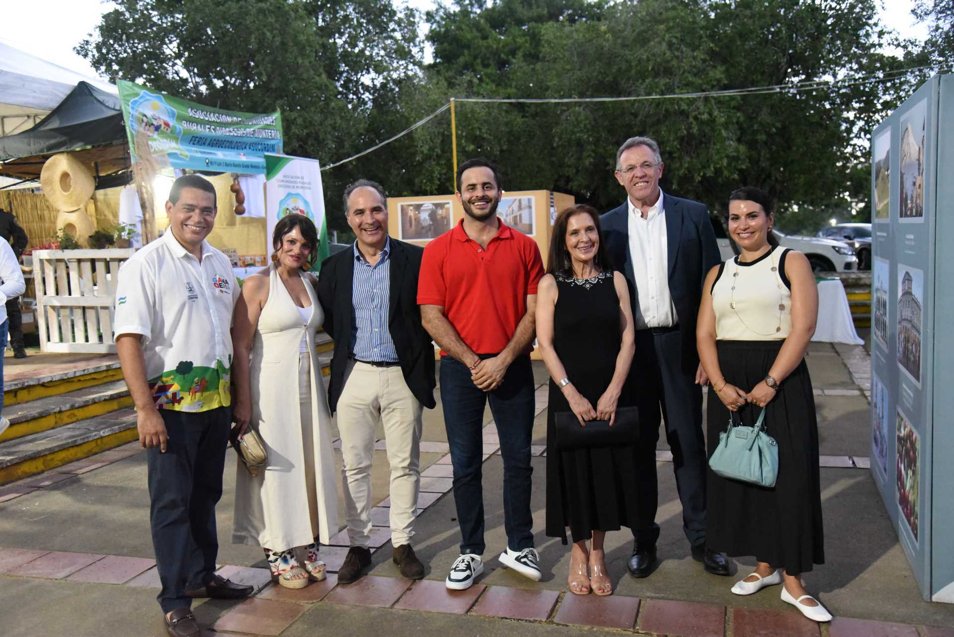 Gobernador de Córdoba, secretario de competitividad e invitados especiales en la apertura de la carpa en 2024