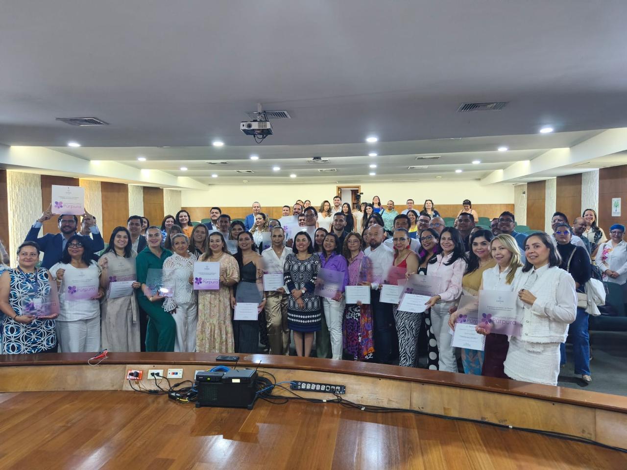 Ministerio de Justicia y del Derecho entrega certificados Púrpuras a consultorios jurídicos del país