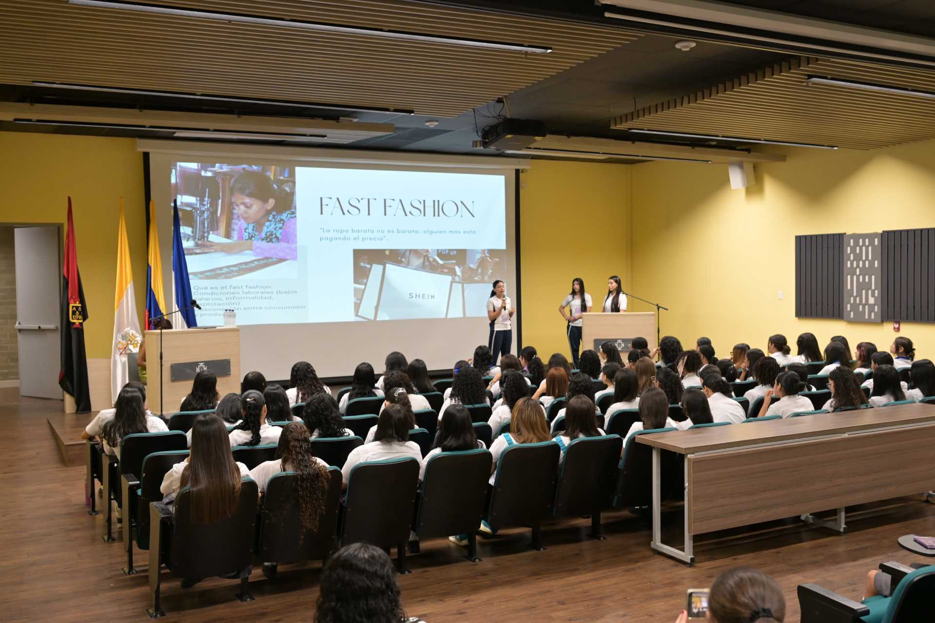 Gilverse Congress en la Universidad Pontificia Bolivariana Seccional Montería