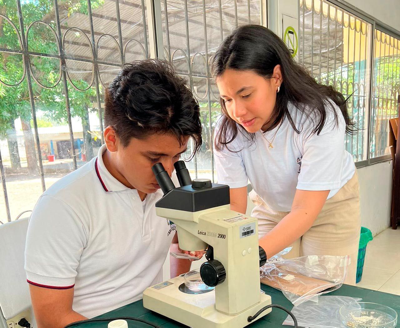 Talleres a estudiantes de colegios sobre hidrocarburos