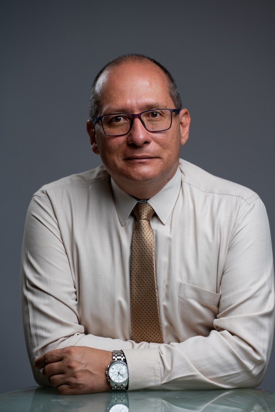 Lewis Quintero, coordinador de posgrados de la Escuela de Economía, Administración y Negocios Internacionales de la UPB, explica cómo el fenómeno del Niño puede afectar la inflación, los alimentos y los costos de energía en Colombia.