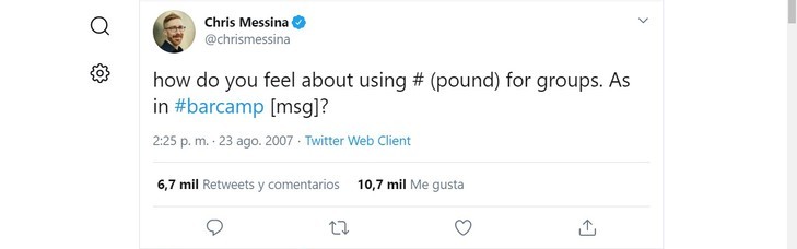 En español: “¿Cómo se sienten usar # (libra) para grupos. Como en #barcamp (red internacional de desconferencias)?”. 