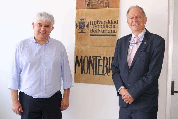 Ernesto Vergara, Secretario de Competitividad y Cooperación Internacional y Eduardo Nayib Cristo Suárez, presidente de la Cámara de Comercio e industrias Colombo Panameña