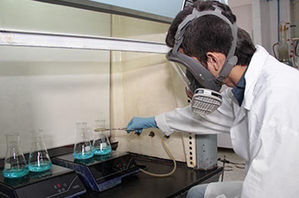 Laboratorio especializado en el análisis de la calidad físico-química del agua, acreditado por el Instituto de Hidrología, Meteorología y Estudios Ambientales