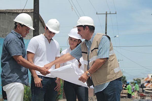 La Especialización en Interventoría de Obras Civiles ofrecerá herramientas a los ingenieros civiles para supervisar y controlar la calidad de ejecución de las obras y las inversiones realizadas en las misma.