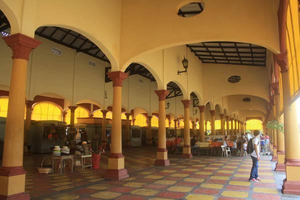 Lorica por María Cecilia Pérez Berrocal