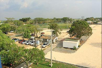Nuevo parqueadero vehicular de la UPB Montería.