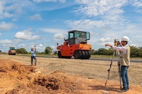 Especialización en Vías Terrestres.