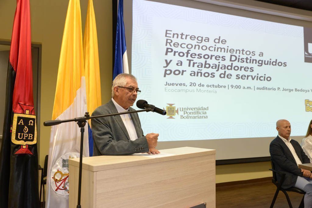 El rector general de la UPB, Presbítero Julio Jairo Ceballos Sepúlveda, y el rector de la seccional Montería, Pbro. Juan Camilo Restrepo Tamayo, presidieron los actos conmemorativos