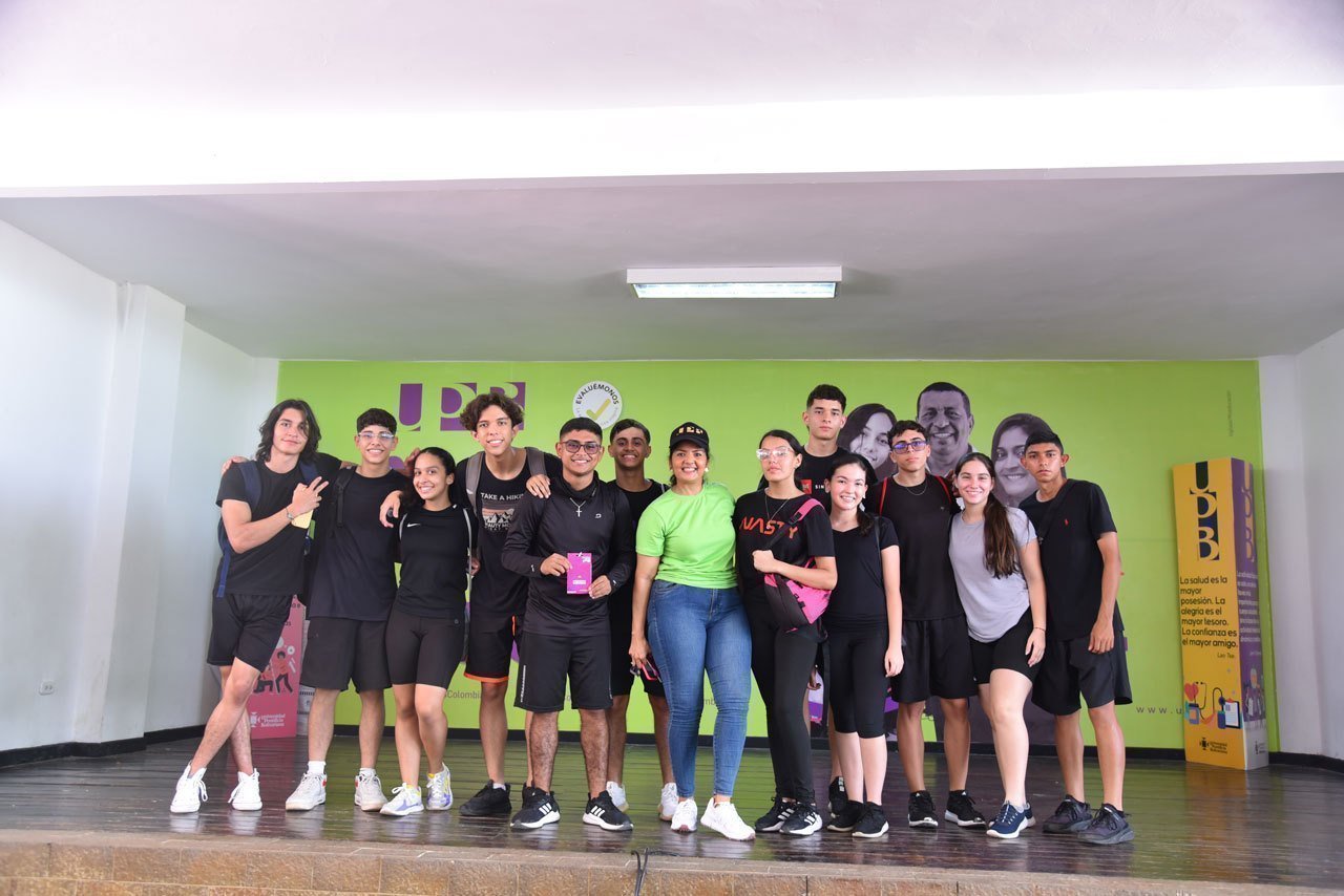 Representantes del colegio Gimnasio Vallegrande, Tercer Lugar