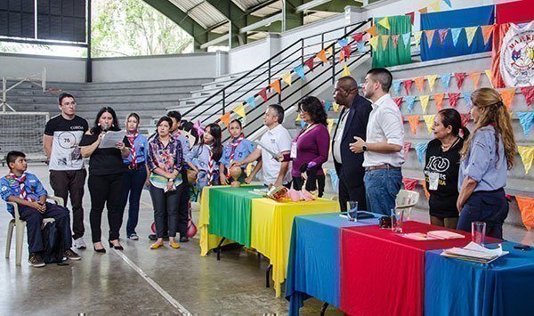Compromiso de los candidatos a la Alcaldía con los niños y la juventud