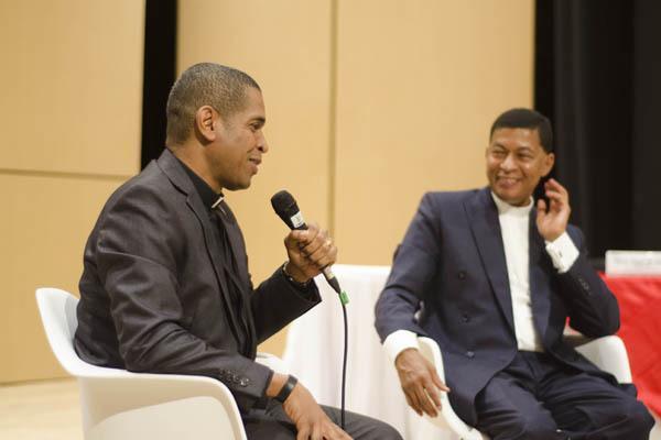 Intervención del autor Pbro. Raúl Jordán y del Pbro. José González, Vicario de Reconciliación y Paz de la Arquidiócesis de Cali 