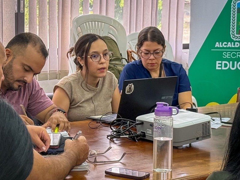 Docentes Erika Marín y Diana Echeverry en representación de la UPB Palmira a través del CAP
