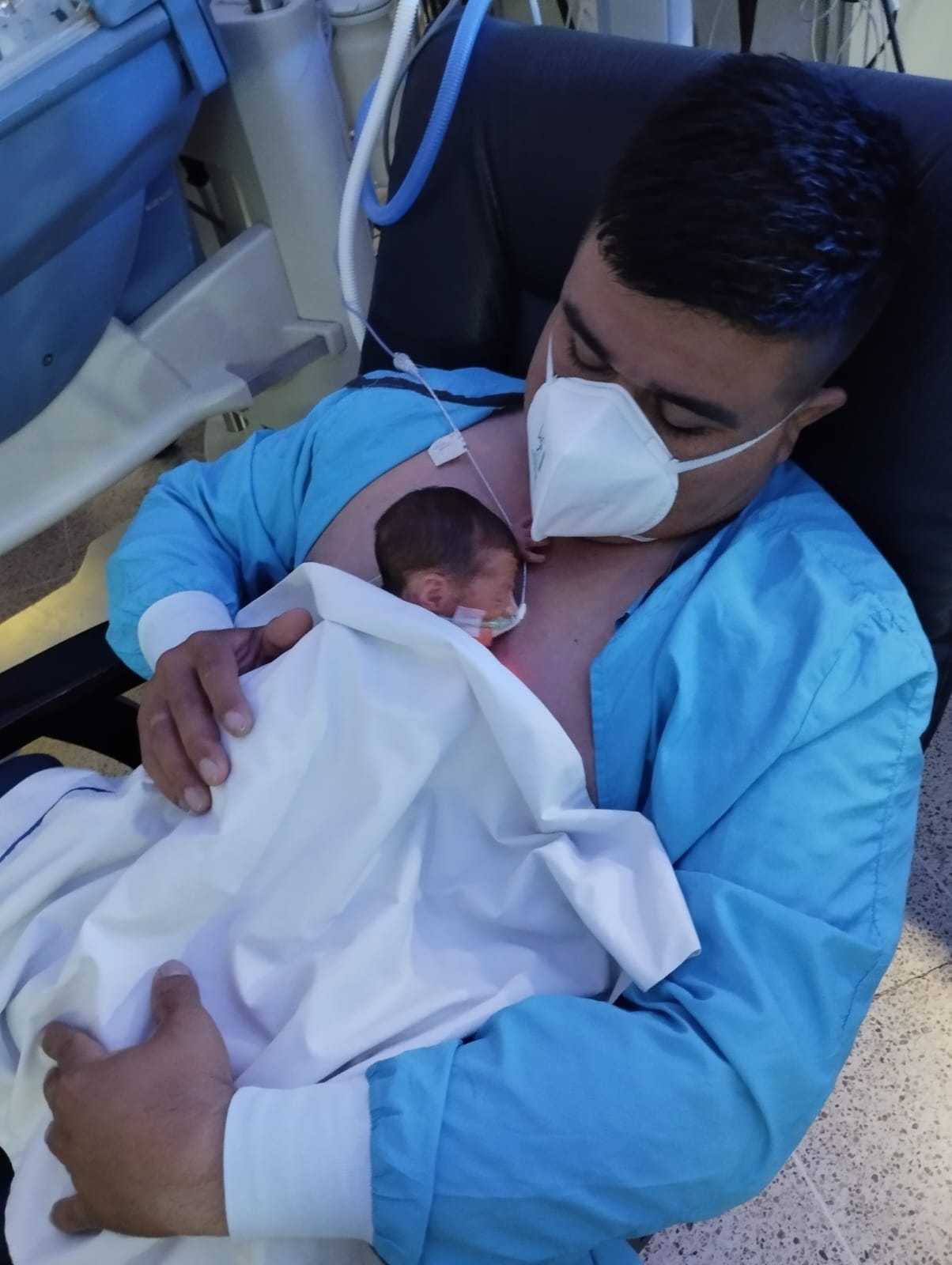 papá de maria victoria cangureandola