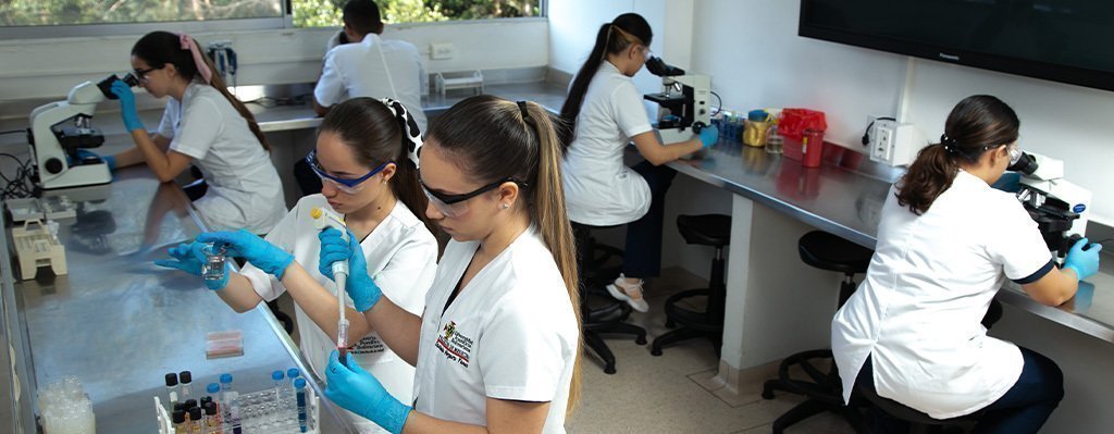 Premédico Doctor Mario Montoya