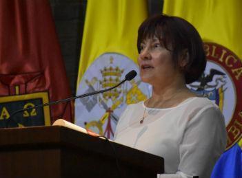 Maria Eugenia Agudelo Bedoya en el atril
