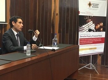 Conferenciasta hablando