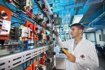 TIPO D 30 ANIVERSARIO FACULTAD ELECTRONICA