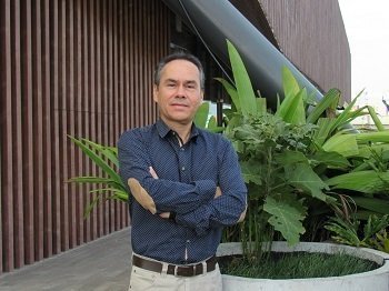 Juan Guillermo Pérez en el Centro de Innovación del Maestro 