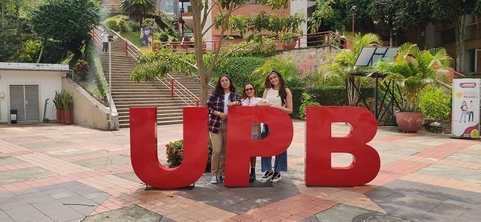 Foto Tipo In1 Estudiantes Diseño En encuentro