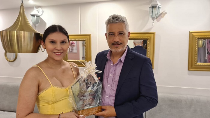 Foto tipo Interna1 5to aniversario Diseño Gráfico