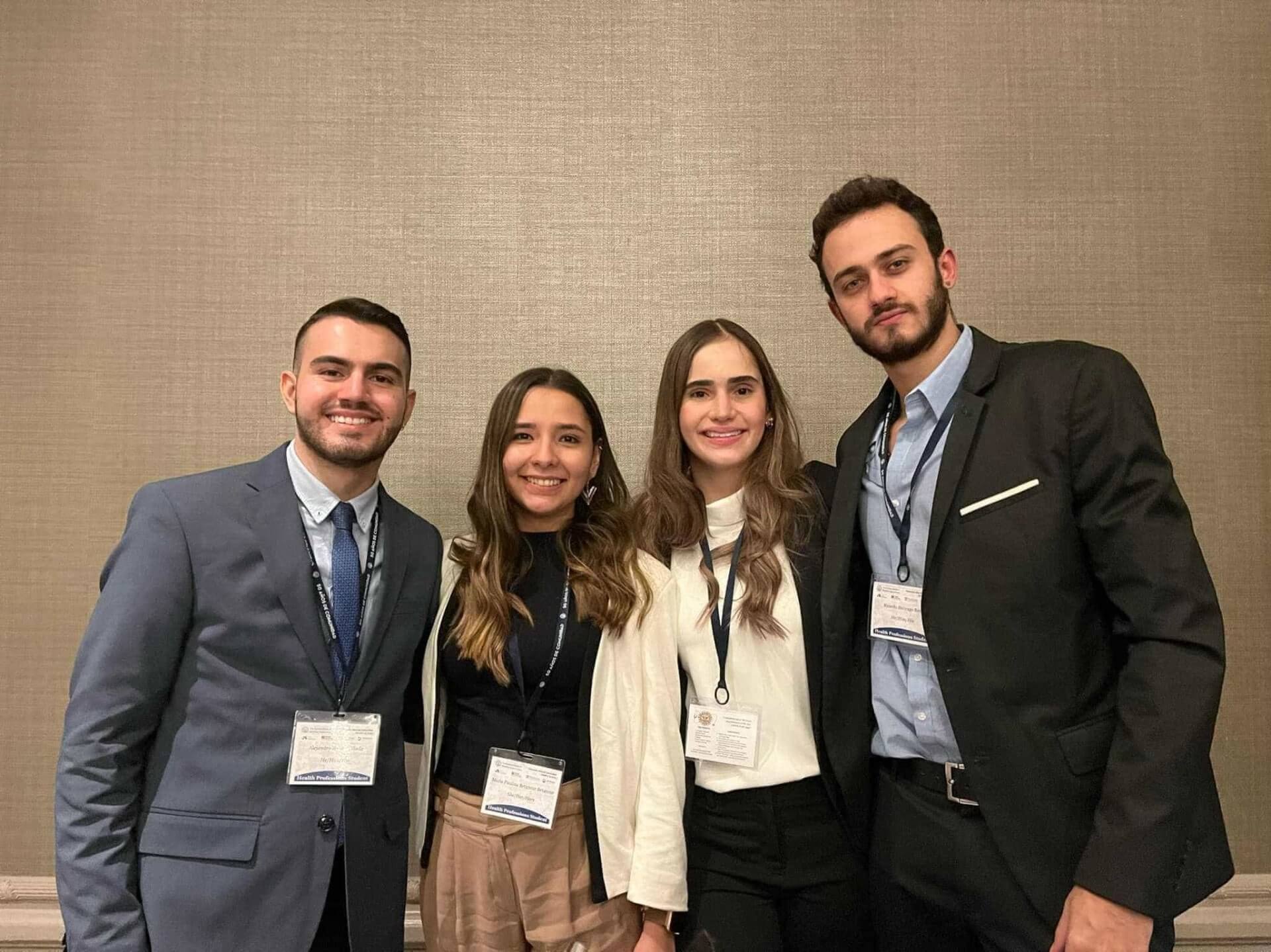 Los estudiantes de Medicina en el lugar del evento