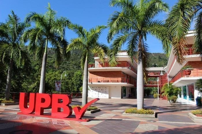 Foto al campus UPB Bucaramanga