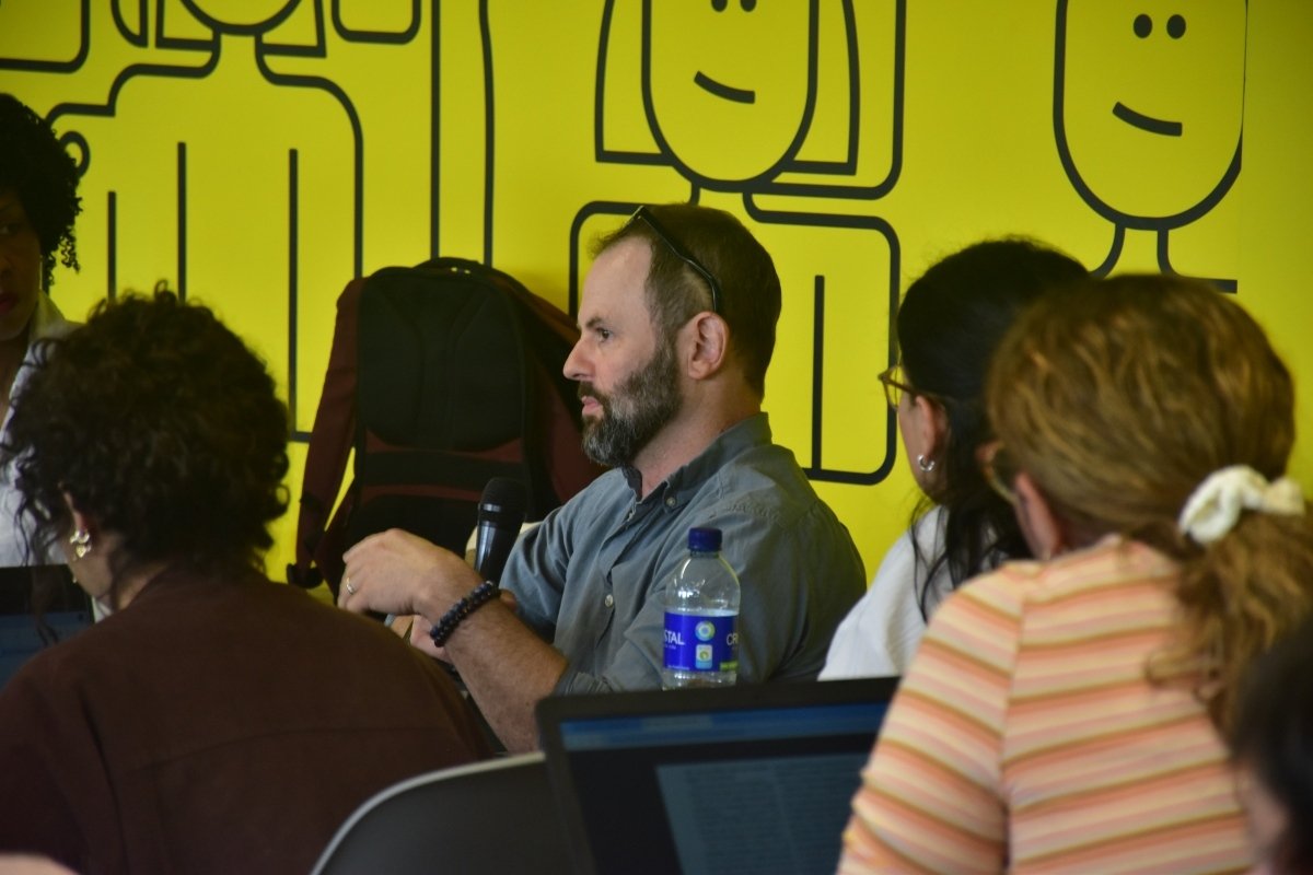 Otro de los ponentes invitados fue el Dr. Erik Cordes, profesor investigador de la Temple University.