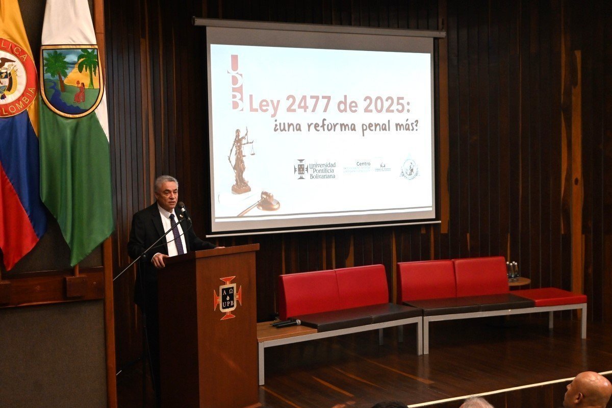 imagen de la nota con conferencista