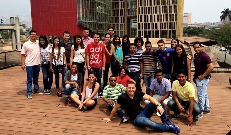 Conocer ciudades nacionales e internacionales hace parte de tu formación